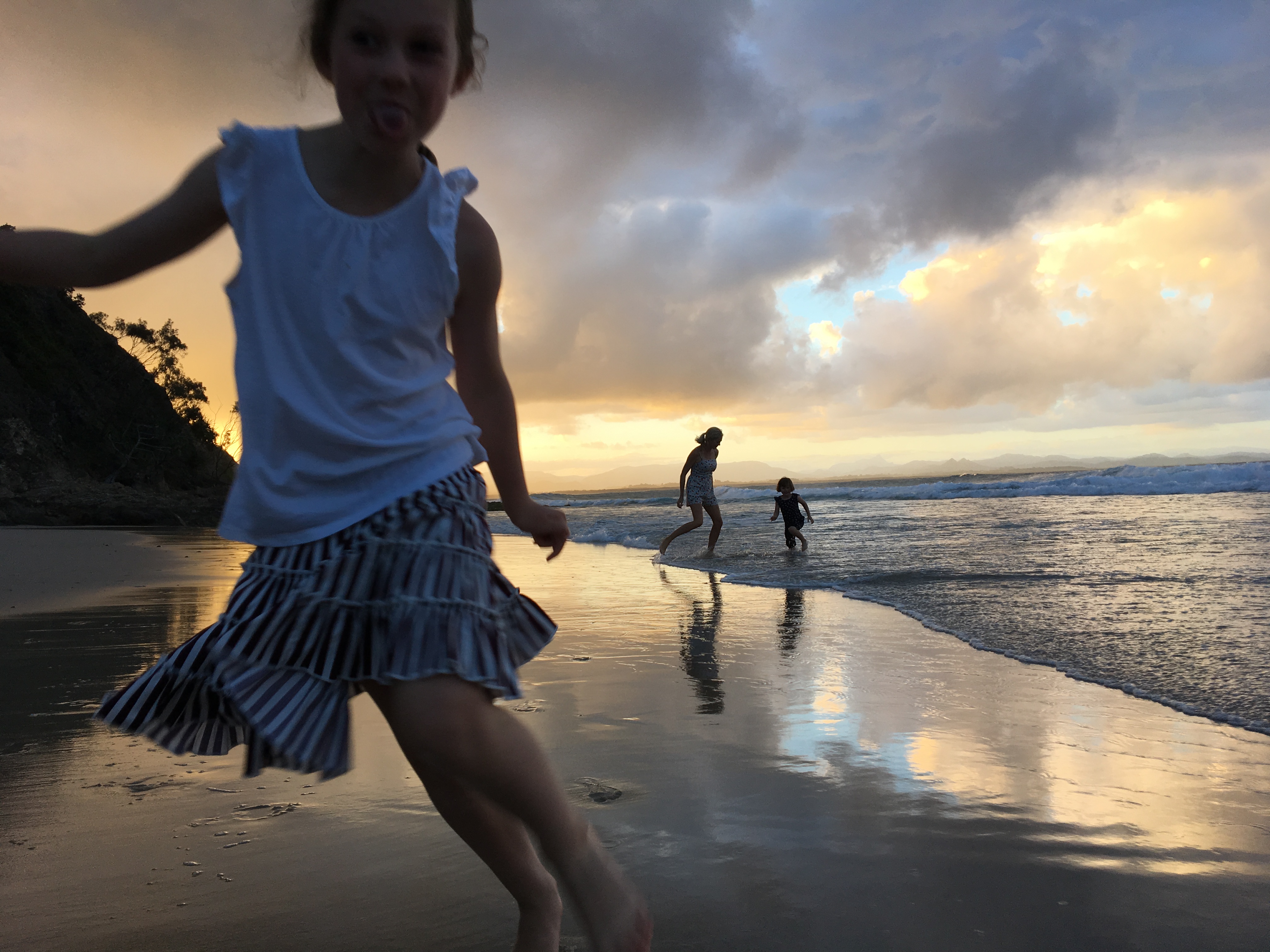 Jules Lund By the Sea with Three Byron Bay